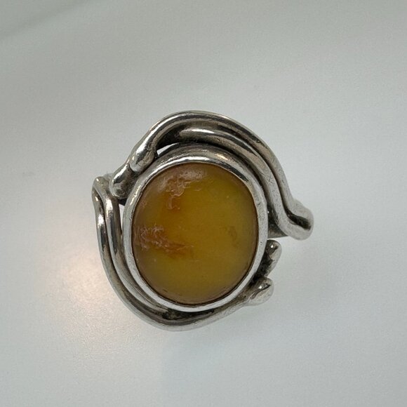 925 Sterling Silver Butterscotch Amber Ring size 6.5- Great Condition - Picture 4 of 9